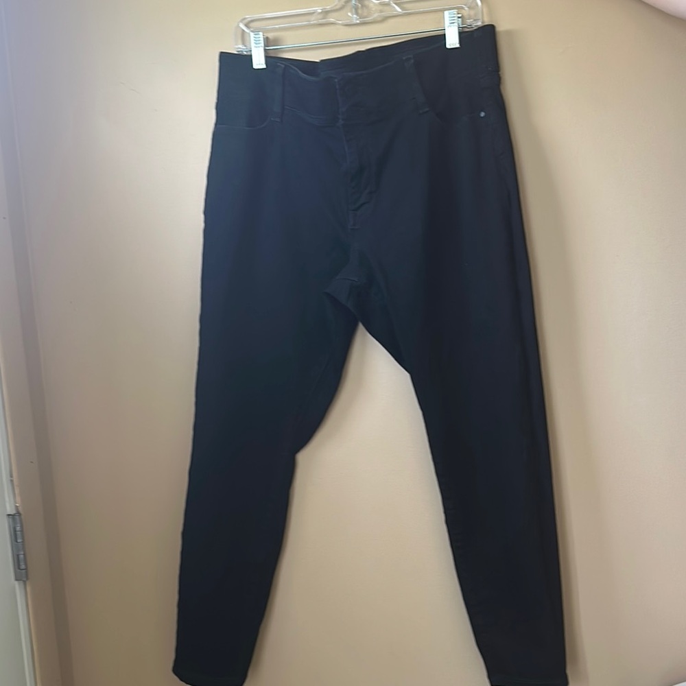 Nine West Black Skinny Jeggings